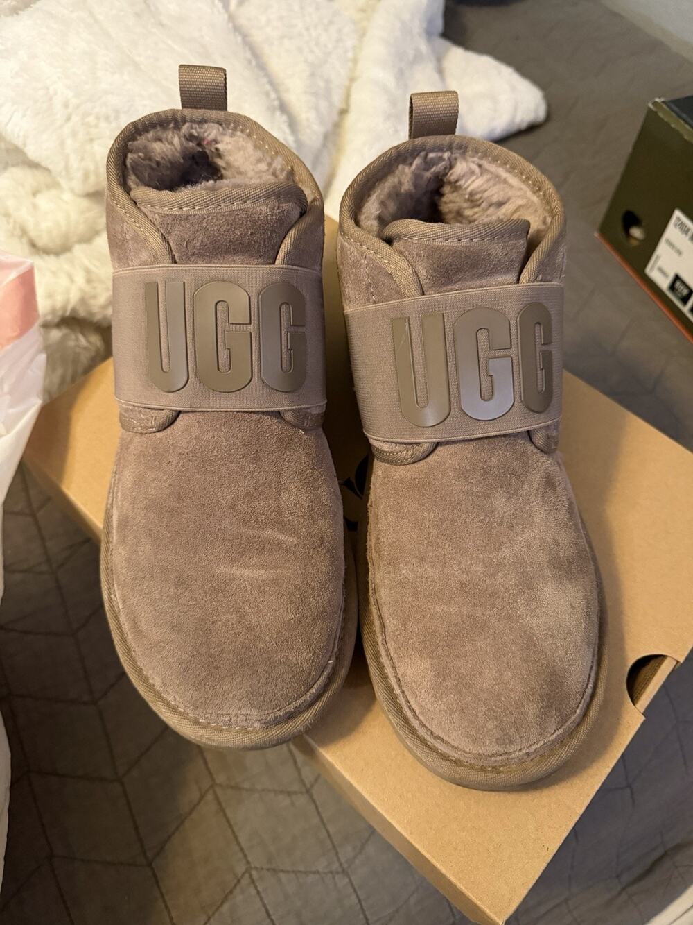 UGG Classic Mini Light purple Suede Shearling Lined Slip-On Ankle Bootie 8w